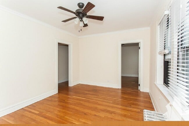 Photo - 4725 N Leavitt St Unit #  01