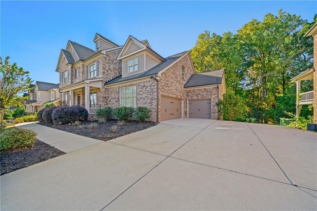 Photo - 710 Deer Holw Trce