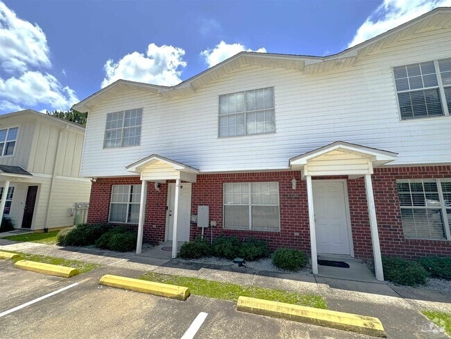 Building Photo - 150 S Crow Rd Unit 301 Rental