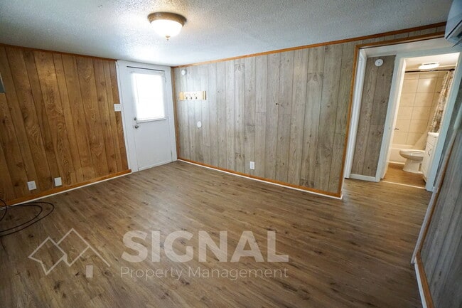 Photo - 1405 6th Ave