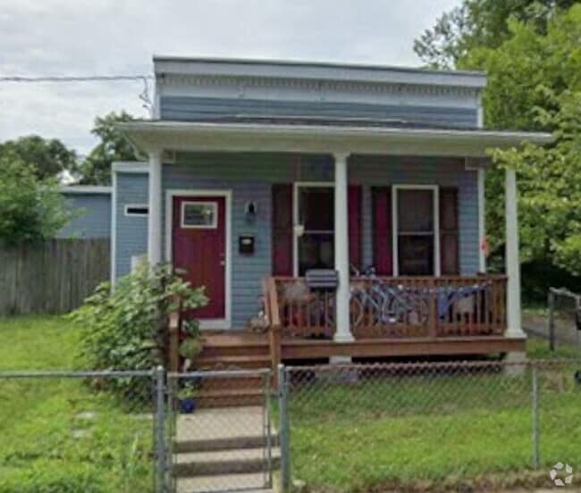 Building Photo - Spacious & Modern 3Bd|2Ba House tucked awa...