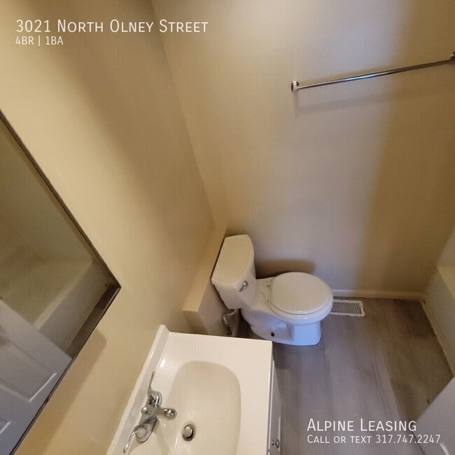 3021 N Olney St