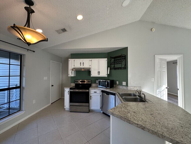 Photo - 1500 Kruse Dr