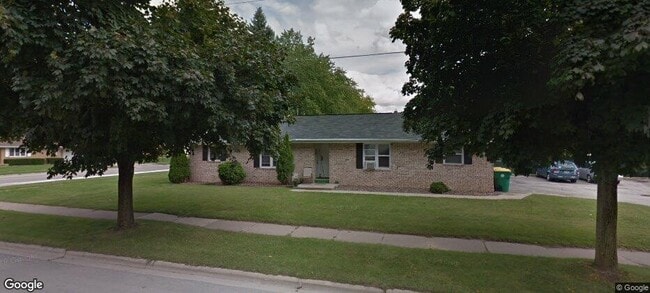 Front - 1055 Bader St Unit 1