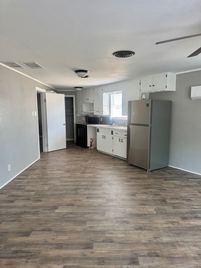 Photo - NOW AVAILABLE - 1 Bedroom Duplex Unit Acro...