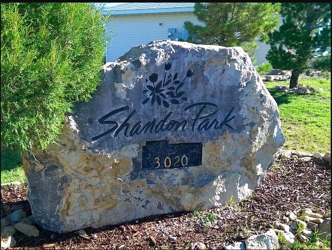 Photo - 3020 Lerwick Dr