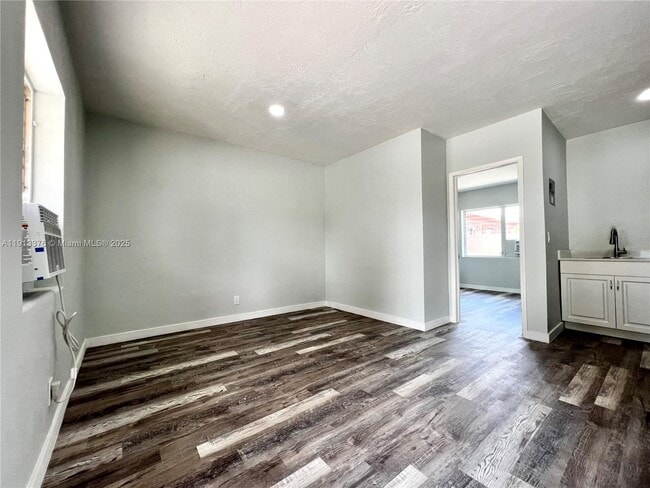 Photo - 806 NW 7th Terrace Unit 10