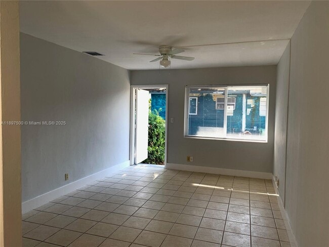 Photo - 240 NW 5th Ave Unit W