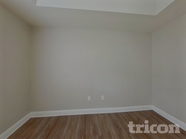 Photo - 556 Scarlet Leaf Ln.