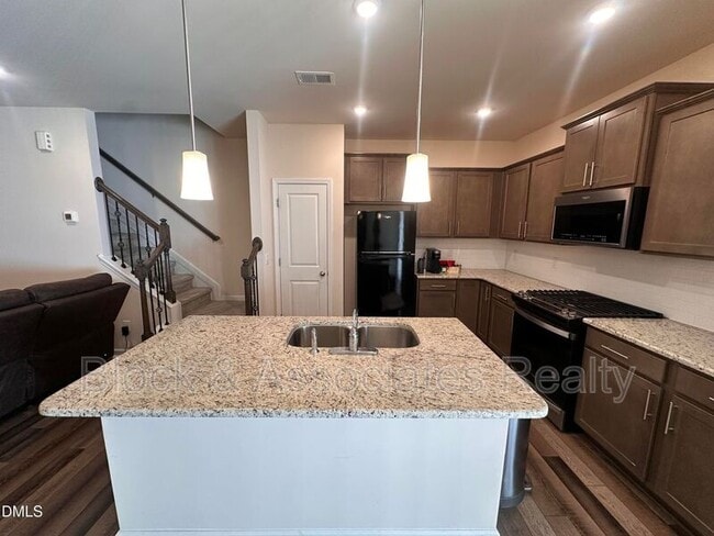 Photo - 1508 Glacier Dr