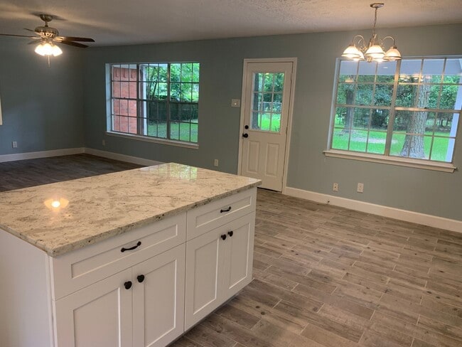 Photo - 334 Gamewood Dr