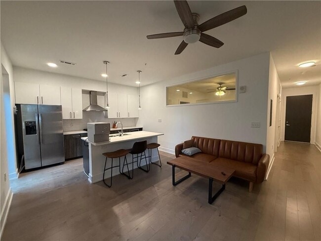 Photo - 775 Juniper St NE