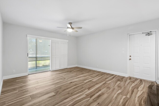 Photo - 2518 SE Anchorage Cove Unit B-1