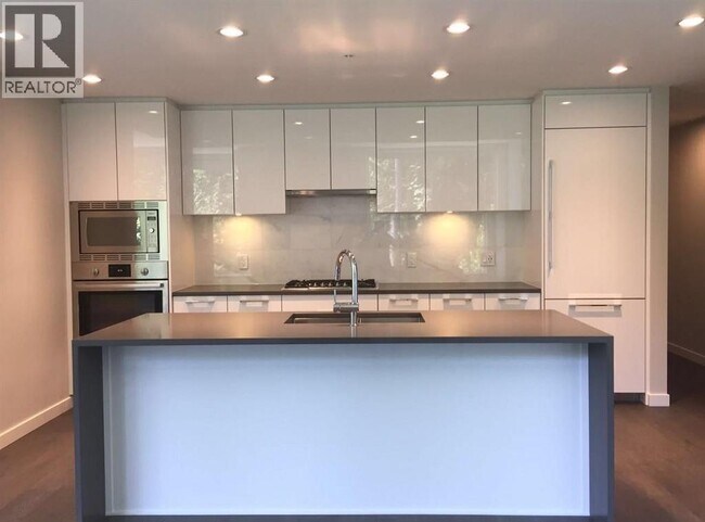 3487 Binning Rd Unit 608