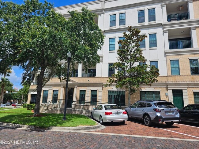 Photo - 1661 Riverside Ave Condo Unit 208