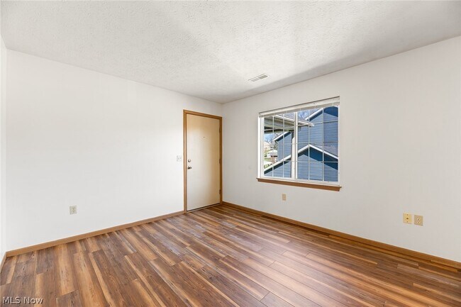 Photo - 1898 Springfield Lake Blvd Unit 207