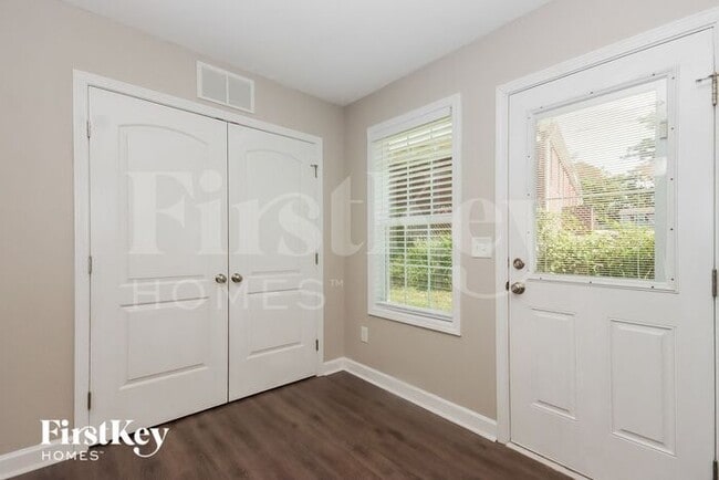 Photo - 625 Wilson St