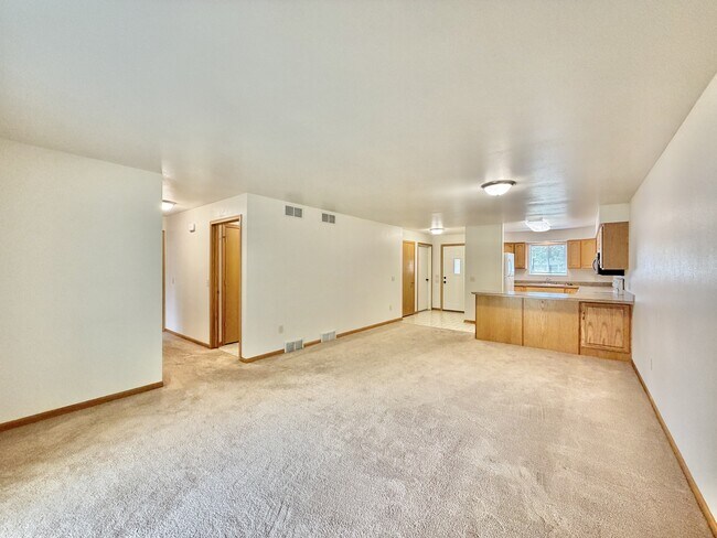 Photo - 121 Sater St
