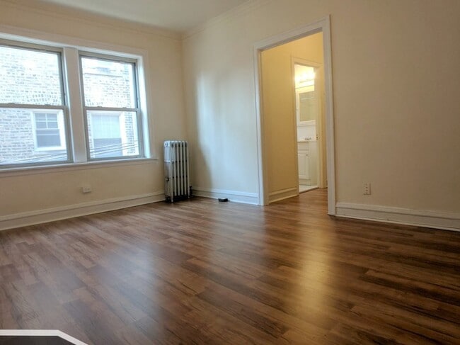 Photo - 2536 N Sawyer Ave