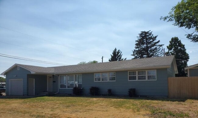 Building Photo - 3 bedroom in Billings MT 59102