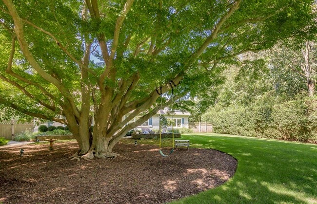 Photo - 86 Gansett Ln