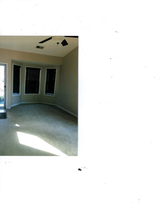 Photo - 323 Northwind Dr