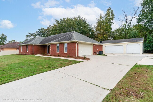 Photo - 102 Bordeaux Ln