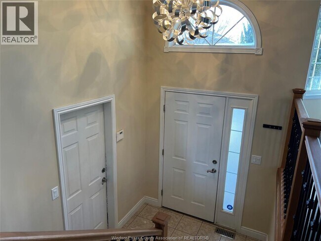 Photo - 4748 Juliet Crescent