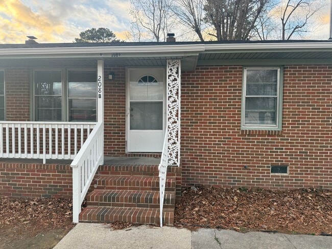 Photo - 208 Anderson St Unit B