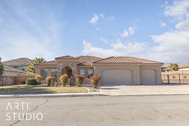 Photo - Silverstone III 4 Bedroom 2.5 Bathroom