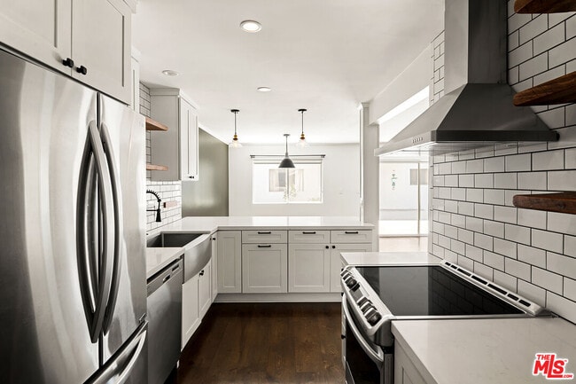 Photo - 121 Croft Ave Unidad 105
