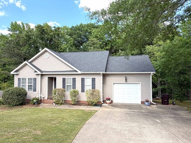 Building Photo - 245 Jarrett Bay Ln