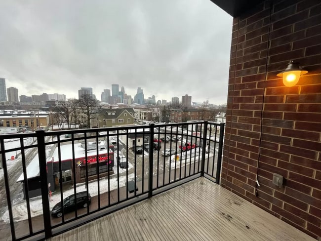 Photo - 15 E Franklin Ave Unit 418