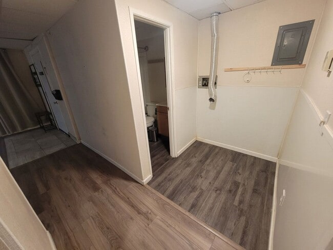 Photo - 901 Lathrop St Unit 6