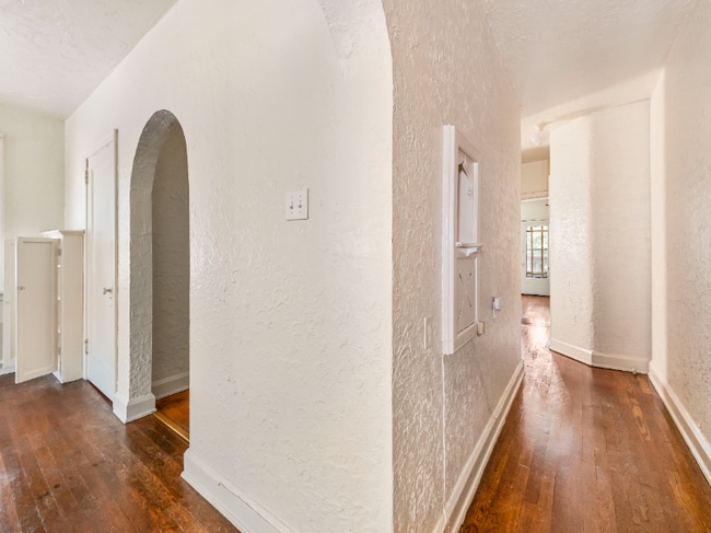 Building Photo - 5556 Covode St Rental