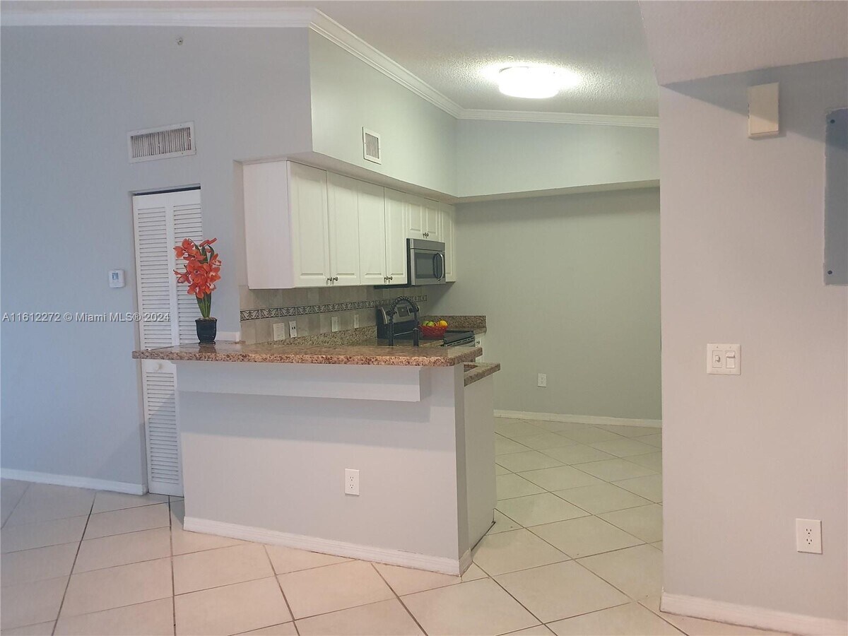 Photo - 9645 NW 1st Ct Unit #1-304