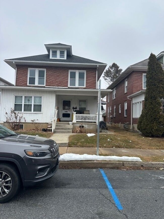 Building Photo - 53 W Granada Ave Unit 2