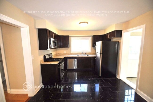 Photo - 9852 Schiller Blvd