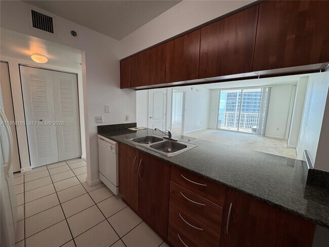 Photo - 1200 Brickell Bay Dr Unit 3405