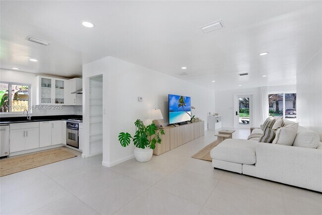 617 SW 5th Ave