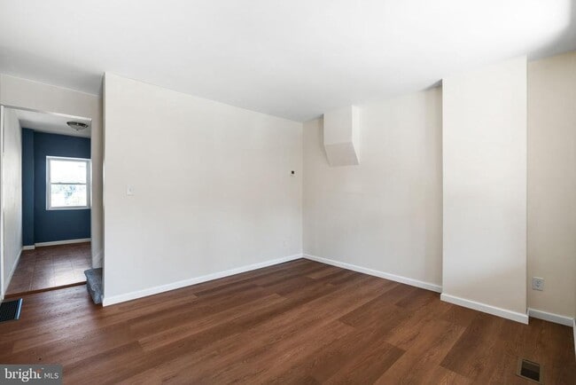 Photo - 613 N Scott St