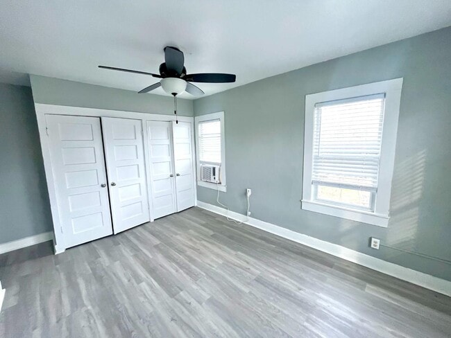 Building Photo - 217 Lotus St