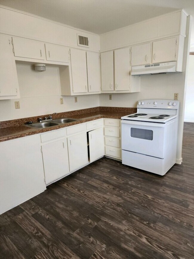 Photo - Updated Unit G