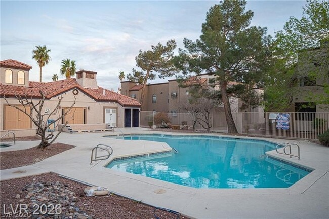 Building Photo - 2969 Juniper Hills Blvd Unit 103