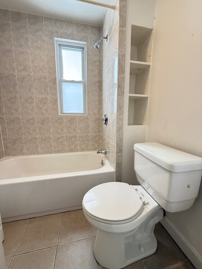 Photo - 58 Antwerp St Unit 1