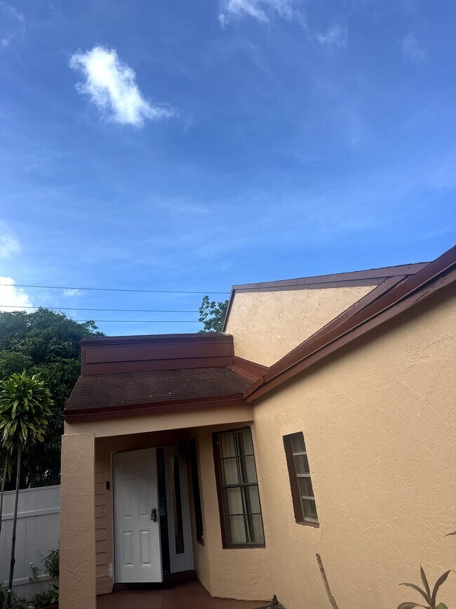 Photo - 2441 SW 82nd Ave