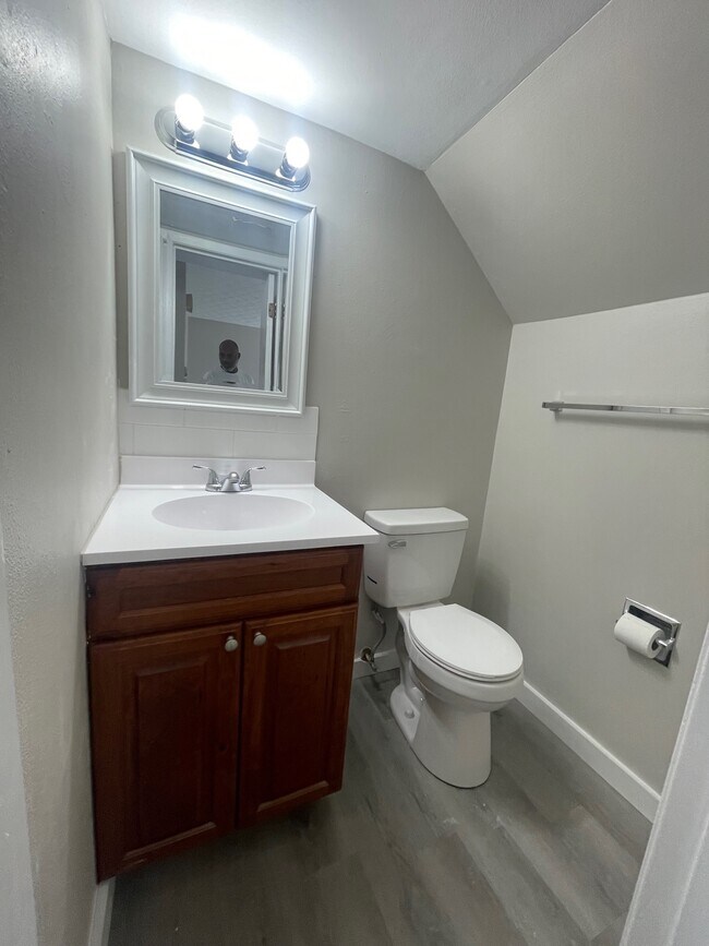 Renovated 2 Bedroom Townhome! For Rent in Belleville, IL