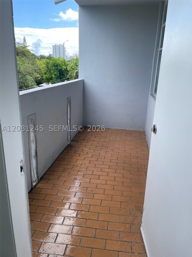 Photo - 2175 NE 170th St Unit 310