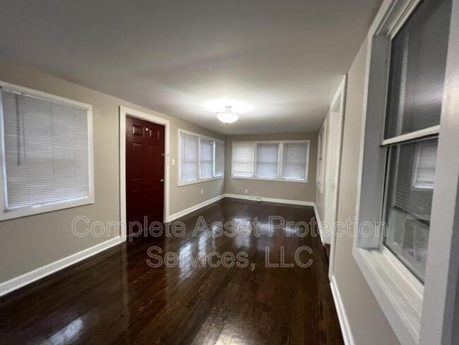 Photo - 2830 Blake Rd