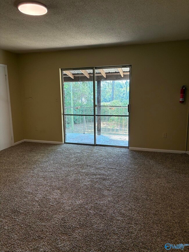 Photo - 4 Cloverleaf Dr Unit 4